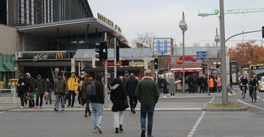 Некоторых украинцев в Германии лишат соцпомощи: кого коснутся изменения