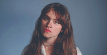 Украинская певица подралась со зрительницей прямо во время концерта: что произошло