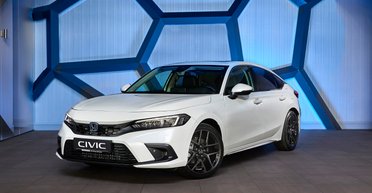 Гибрид, электрокар и пикап: американцы назвали лучшие авто года (фото)