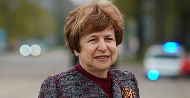 Отчитывалась и просила деньги: хакеры взломали почту депутата Европарламента, которая служит ФСБ (фото)