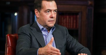 "Миру не хочуть": Медведєв назвав "міфом" контрнаступ і заговорив про капітуляцію України