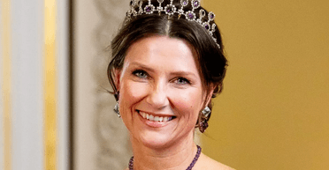 Норвезька принцеса стверджує, що привид нацистського генерала застряг у її спальні