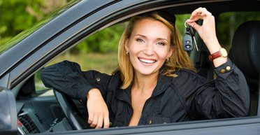 Кроссоверы и электрокары: определены лучшие женские автомобили 2024 года (фото)