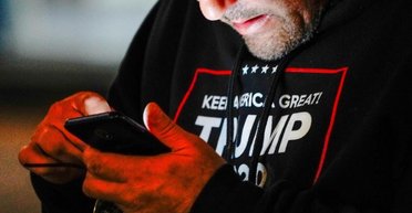 Никакой больше свободы слова: что известно о соцсети Parler, впавшей в немилость