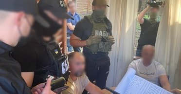 Задержанный на взятке Александр Хейло — кум Сергея Кузяры, — СМИ