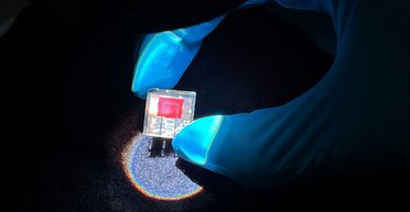 Показал рекордную эффективность: представлен инновационный солнечный элемент (фото)