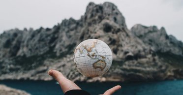 Споры и неопределенность: где находятся географические центры всех континентов (фото)