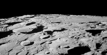 Учені виявили несподівану активність на Місяці: в його надрах ховається потужна сила (фото)