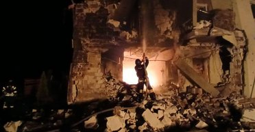 РФ вдарила по Борисполю дронами: у місті пожежі та пошкоджені багатоповерхівки, є постраждалі (фото)