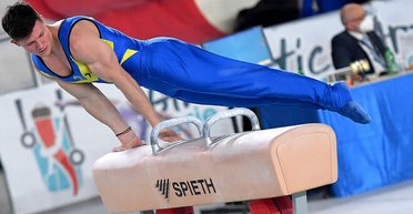 "Серебро" за упражнения на брусьях: гимнаст Илья Ковтун получил седьмую медаль для Украины (фото)