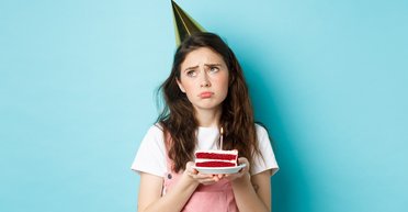 "Никогда не получается": женщина объяснила почему не любит свои Дни рождения (видео)