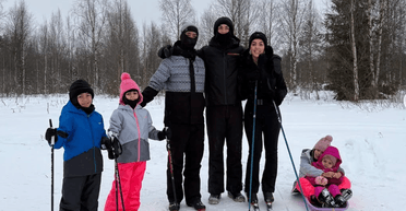 Кріштіану Роналду з нареченою та дітьми зустрічають Різдво в Лапландії (фото)