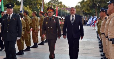 Советский Либерман. Вождь русских израильтян недолго изображал из себя "крутого"