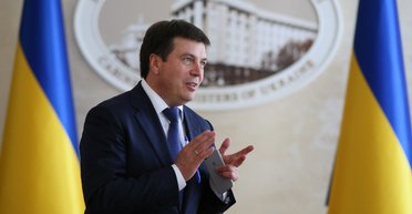 Нам некуда отселять людей с линии огня, - вице-премьер Геннадий Зубко