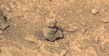 Піраміду з каменів знайдено на Марсі: вона схожа на знак для заблукалих туристів (фото)