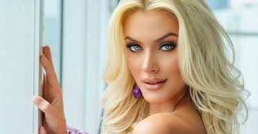 Показали найкрасивішу в світі жінку: вперше за 10 років нею стала блондинка (фото)