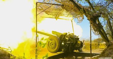 Ударные дроны уничтожили российскую гаубицу Д-30: чем она досаждала ВСУ (видео)