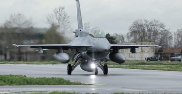 В Болгарии вышли из строя истребители F-16 новейшей модификации: что произошло
