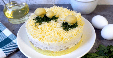 На новогодний стол: рецепт вкусного салата с курицей