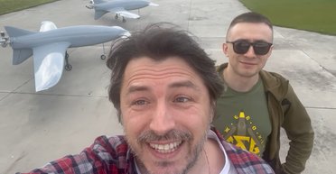 "Москвичі, ходіть у сховища": Притула і Стерненко показали дрони для ударів по столиці РФ