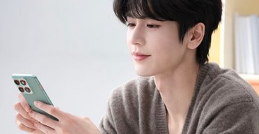 Новий Motorola X70 Air багато в чому перевершує iPhone, але коштує дешевше: у чому справа