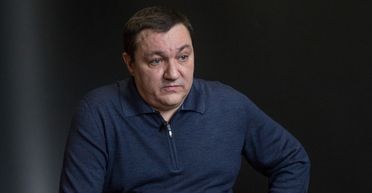 "Подарок" Путина. Зачем президент России решил вернуть Украине военную технику из Крыма