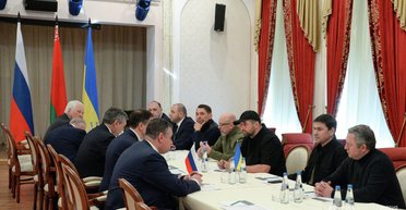 "Вредят перспективам": в РФ не видят возможности переговоров с Украиной без участия Москвы