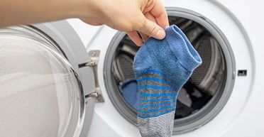 Помиляється майже кожен: як насправді потрібно прати шкарпетки