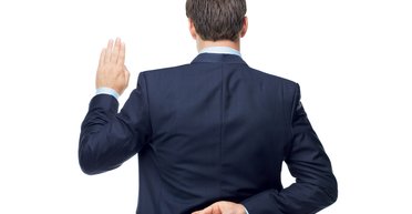 Сказки для взрослых. Почему украинский электорат так охотно низвергает вчерашних кумиров