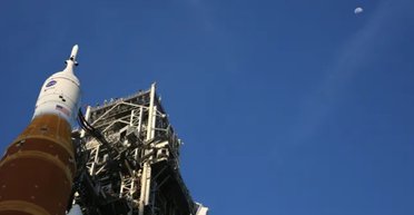 Вокруг Луны за 10 дней: NASA исправило ракету "Артемида-2", астронавты все же летят в космос