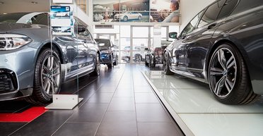 Продажи новых авто в Украине выросли в полтора раза: популярные марки и модели