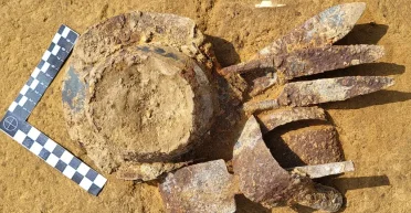 Забрали оружие в могилу: археологи раскопали захоронение вандалов в Польше (фото)