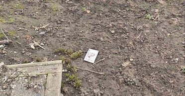 Россияне сбросили с дронов фальшивые купюры на Сумщине: что на них написано (фото, видео)