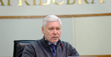 Терехов отмечает, что прифронтовые территории должны развиваться "без стального дикобраза и дикого поля"