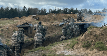 Макрон заявил, что в случае удара по войскам Франции в Украине НАТО привлекать не надо, — WSJ