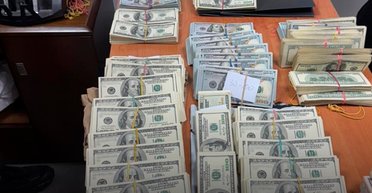 "Касса за декабрь": НАБУ подтвердило обыски на границе и изъяло $850 тысяч (фото)