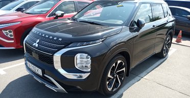 В Украине вскоре появится новый Mitsubishi Outlander: подробности и характеристики (фото)