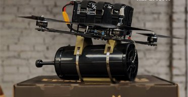 Новый дрон на оптоволокне в действии: БПЛА "Громила" поразил бронетехнику ВС РФ (видео)