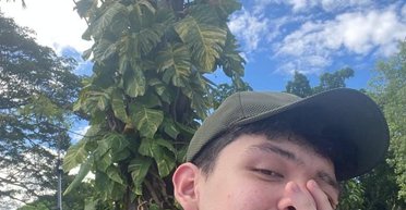 Студент едва не оказался в Греции вместо Парижа: причиной стала эпическая ошибка (видео)