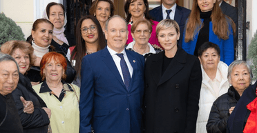 Княгиня Шарлін продемонструвала елегантний образ з безрукавкою (фото)