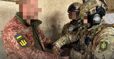 На Прикарпатті керівник РТЦК побив військовозобов'язаного: йому загрожує до 12 років ув'язнення