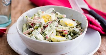 Самый свежий и хрустящий: рецепт салата "Весенний"