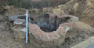 В крепости Наполеона обнаружили уникальный фонтан конца XIX века (фото)