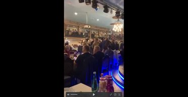"Подфортило": в РФ во время застолья в ресторане "мобилизовали" 50 азербайджанцев, — росСМИ (видео)