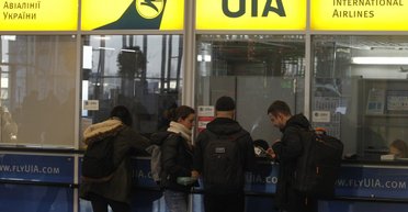 Страхи и бесстрашие. О чем говорили пассажиры и сотрудники "Борисполя" в день авиакатастрофы