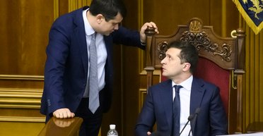 "Не тінь президента". Що хотів сказати українцям Дмитро Разумков своїм "мотиваційним відео"