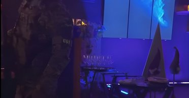 "Перевіряє ресторани": СБУ проводить "контрдиверсійні" заходи в Києві (відео)