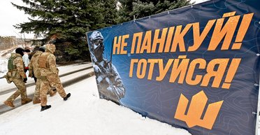 Нет денег, нет программы. За что критикуют указ Зеленского о профессиональной армии и отмене призыва