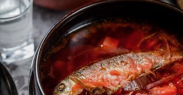 Борщ с карасями, который любил Тарас Шевченко: рецепт от Евгения Клопотенко