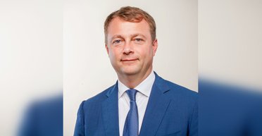 Руслан Требушкин получает зарплату мэра, параллельно работая в Испании механиком (документы)